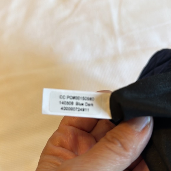 Velvet Dark Blue Woman’s Pouch with Golden Hardware and Zipper - Picture 7 of 13